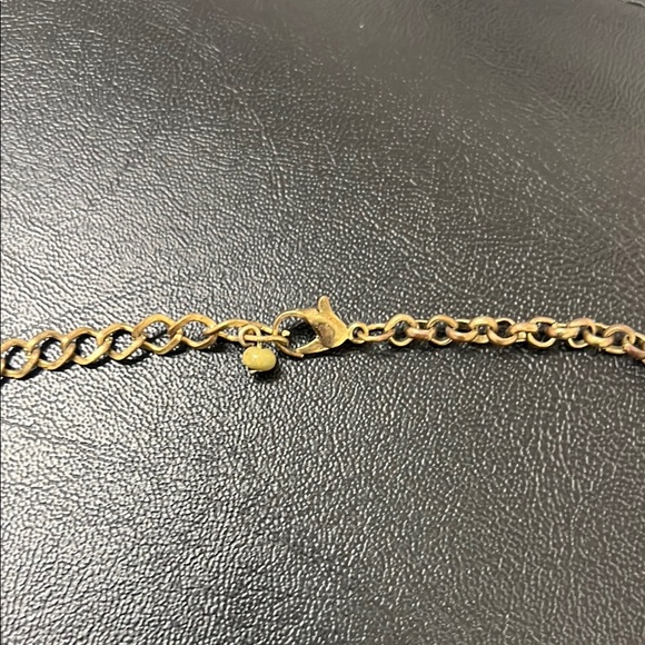 Green and Gold Beaded Necklace - Picture 3 of 3